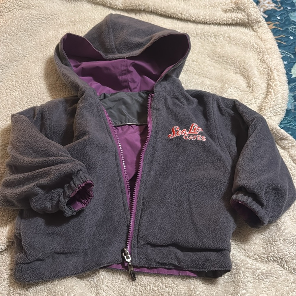 Reversible Sea Lion Caves in OR jacket